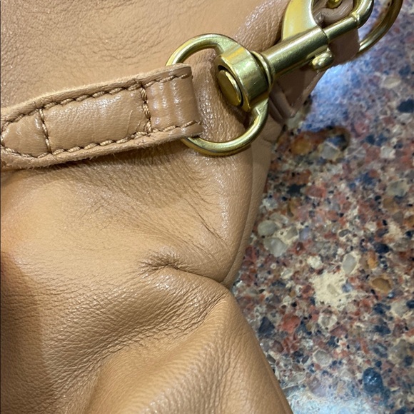 EUC LUCKY BRAND CONVERTIBLE BAG - Picture 8 of 10